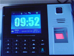 人臉識別測溫考勤門禁一體機多行業安裝使用方案